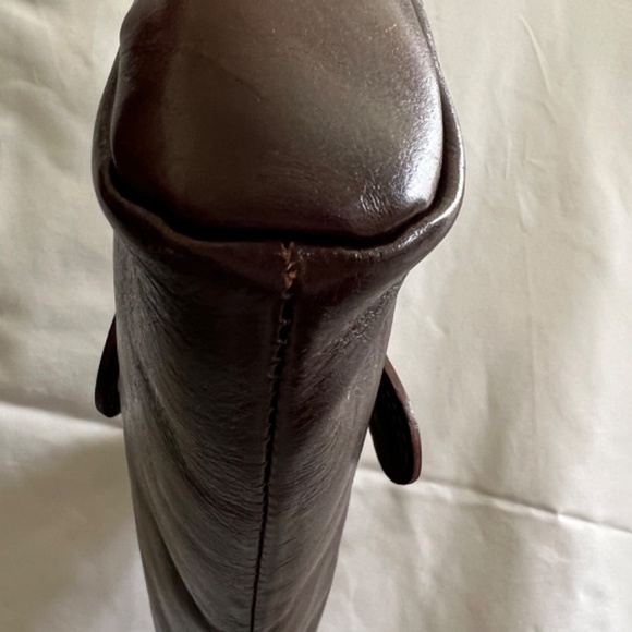 Brown Leather Looping Handle Bag Made in Italy - Picture 7 of 16